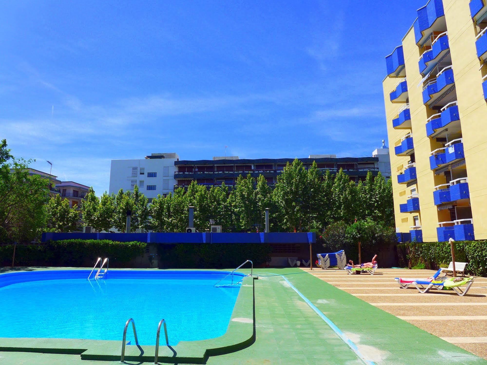 Apartamentos Alboran-Arysal Salou Exterior photo